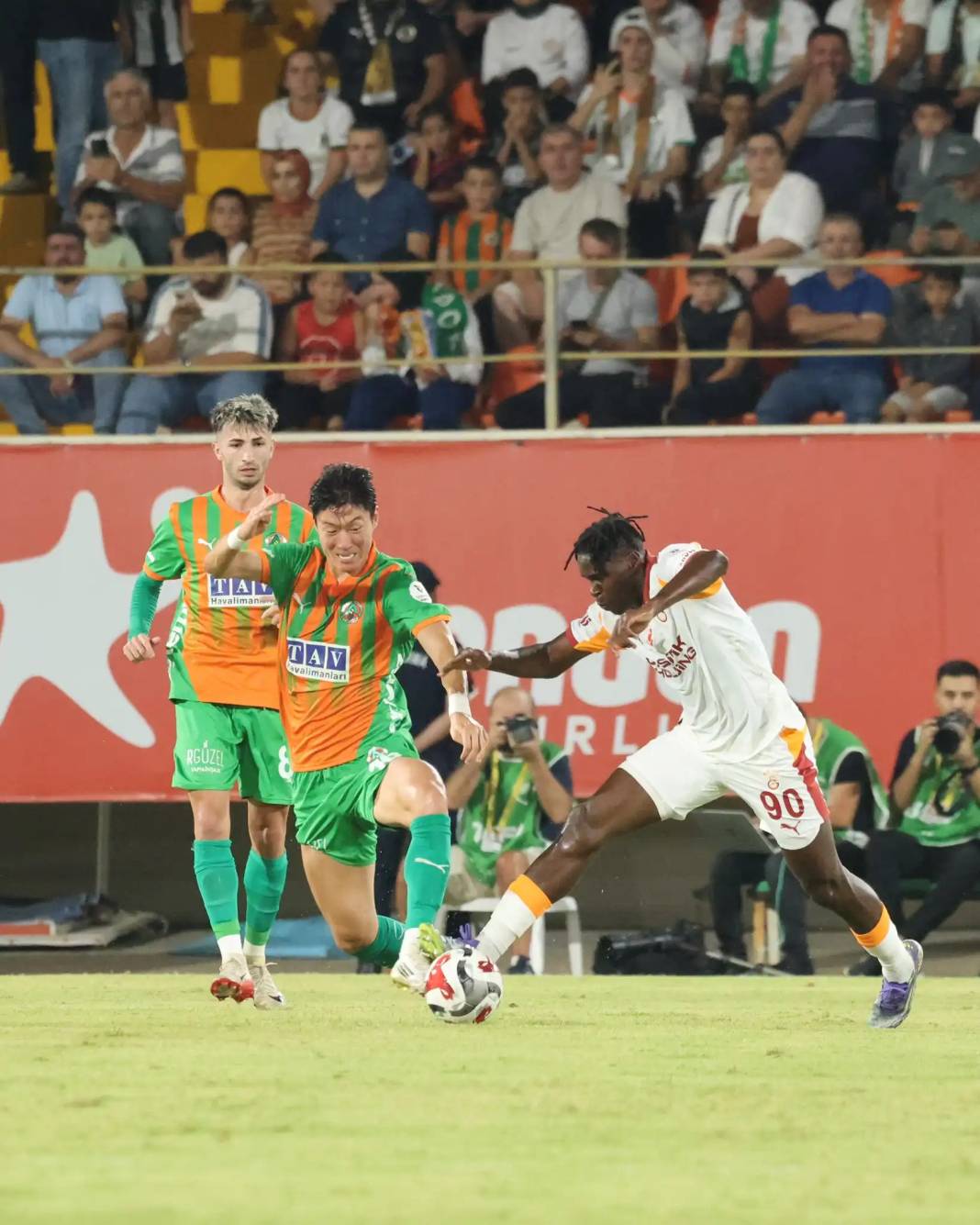 Alanyaspor Galatasaray’ı Zorladı: Direkten Döndü Golü Kaçırdı 7